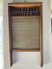 The glass queen vintage - glass,