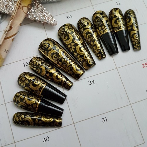Press nails gold - on, nails..gold