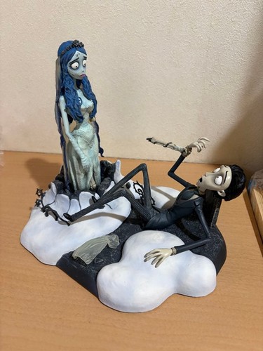 Corpse bride diorama figure - corpse,