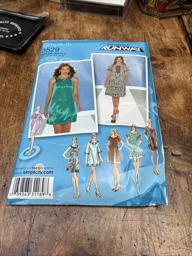 Simplicity sew pattern - pattern, 3529