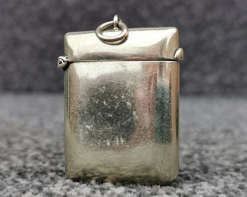 Antique white metal - vesta, case