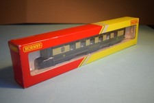 Hornby R4312 Pullman Parlour Car in OO Gauge, Mint, Boxed