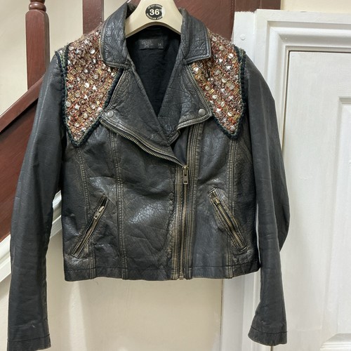 Label lab embellished - label,