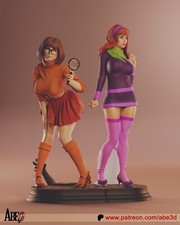 Velma & Daphne Diorama Statue Sexy Velma & Daphne Scooby Doo Figure Pre-Order