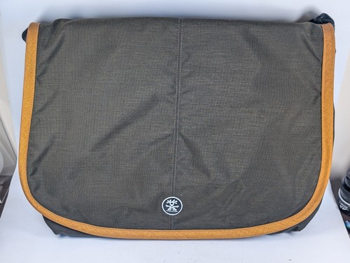 Crumpler 17inch laptop bag - crumpler,