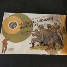 Airfix 1/32 Scale MODERN