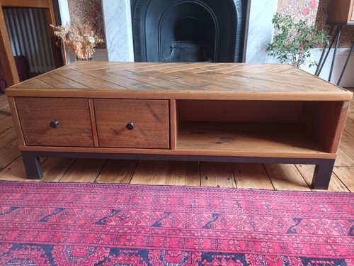 Coffee table solid - solid, wood