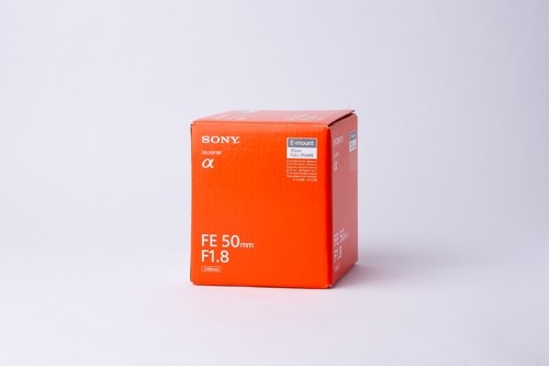Sony 50mm prime lens - fe, f1.8