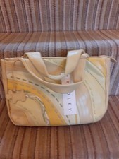 Lovely Yellow With Detailing