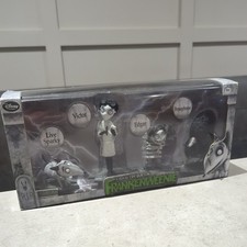 BNIB 2012 Disney Store