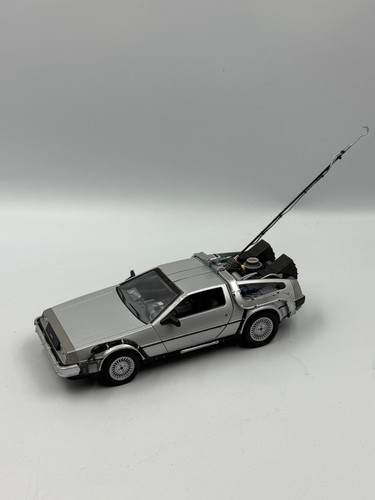 Back the future delorean - to,