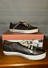 Moda in pelle leather trainers