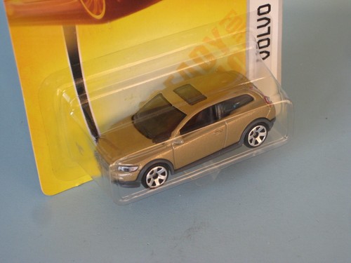 Matchbox volvo c30 gold - matchbox,