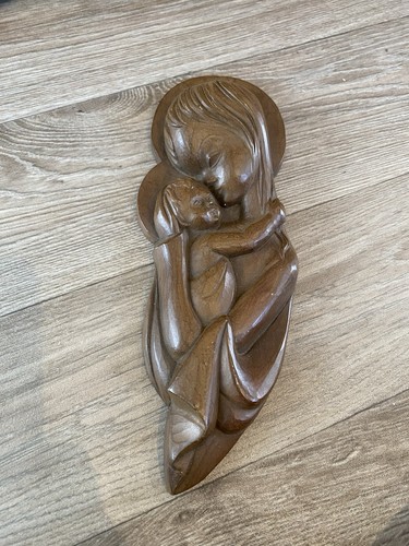 Madonna child wood - child,