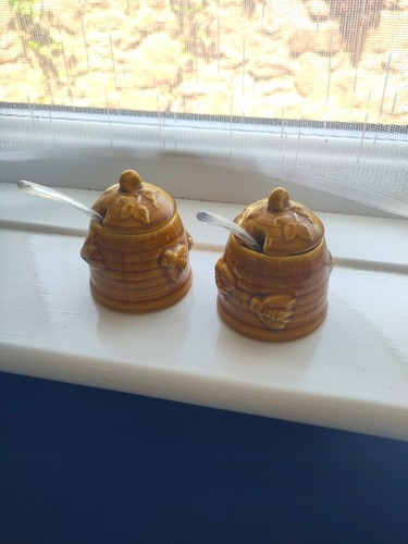 Vintage beehive honey - x2, pot