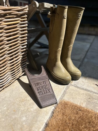 Cast iron boot jack - cast, it