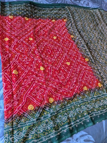 Green red bandhani - green,