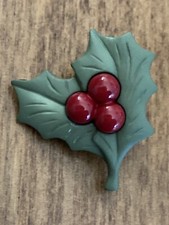 Christmas Holly Novelty Craft Shanks Buttons 27 X 29mm Pack Of 6