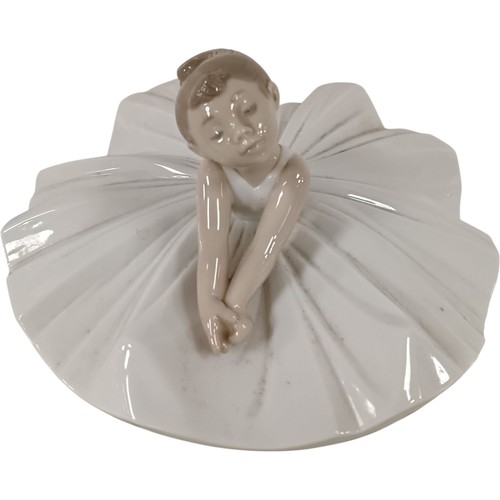 Nao lladro dance class - by,