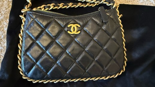 Chanel quilted top - top, handle