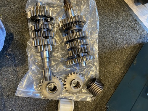 Suzuki 400 gearbox - 400,