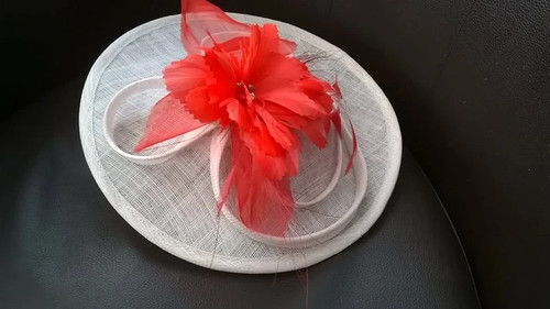 White red sinamay - red,