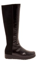 UNISA  suede and patent
