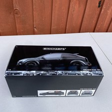 MINICHAMPS 1/18 SCALE FORD