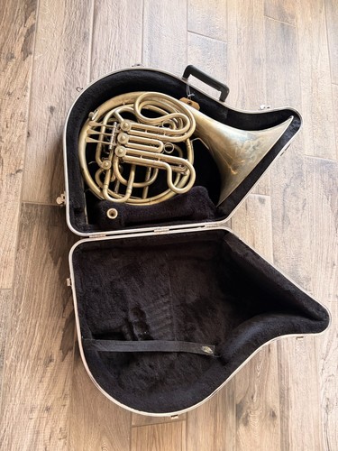 Conn double french horn - double,
