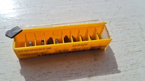 Kennametal carbide parting - 10,