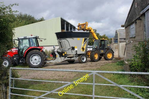 Photo 12x8 loading - 12x8, feed
