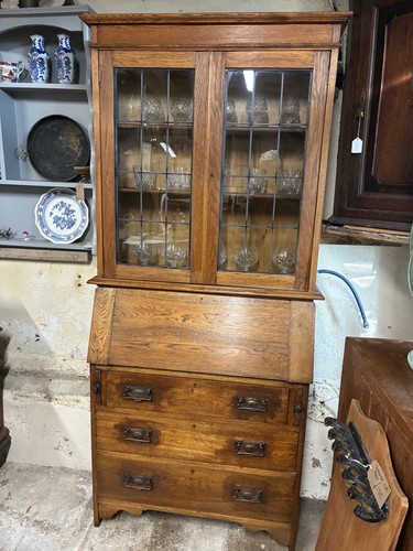 Early 20c narrow - oak, bureau