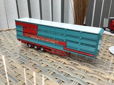 CORGI MODEL 1:50 - OLIVERS TRANSPORT LIVESTOCK TRAILER