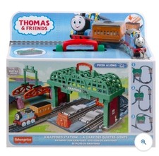 Fisher-Price Thomas & Friends Knapford Station Train Set track with 2 in 1 plays