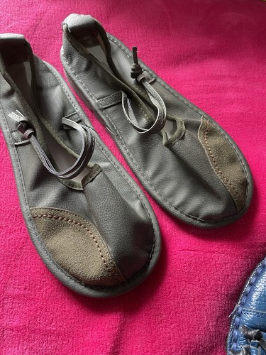 Flossy green slip flats - green,