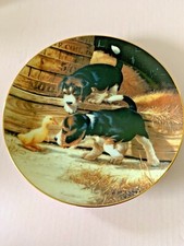 BEAGLE PUPPIES PLATE GETTING ACQUAINTED  PUPPY PLAYTIME RIVER SHORE PERFECT