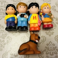 ELC Happyland Family Bundle With  Dog B3