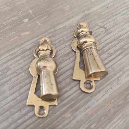 Victorian brass keyhole - x,