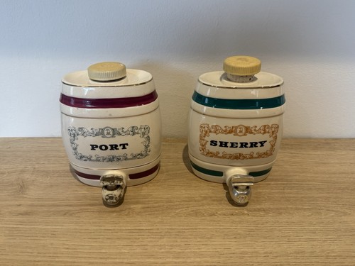 Vintage royal victoria wade - royal,