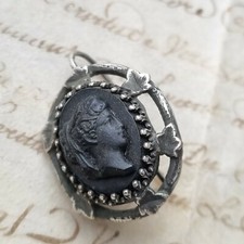 1 Cameo Earring 19thC Napoleon III Victorian French Cameo Earring