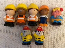 BUNDLE OF SMALL TOY FIGURES FOR CHILDREN 