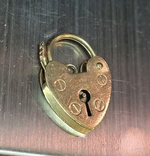 Good vintage 9ct - yellow, gold