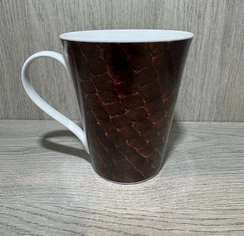 Cloverleaf snake skin looking - cloverleaf,