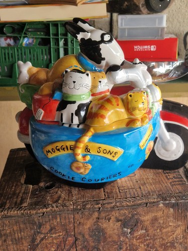Vintage rayware moggie - moggie, sons