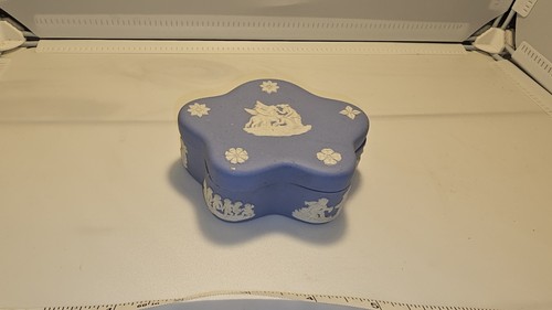 Wedgwood blue cloud shape - cloud, box