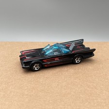 Hot Wheels Batmobile S06 DC Comics Black Diecast Toy Car B8