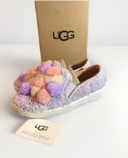 UGG LAVENDER FOG RICCI POM POM