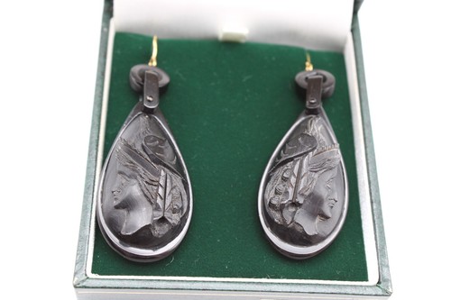 Victorian carved jet cameo