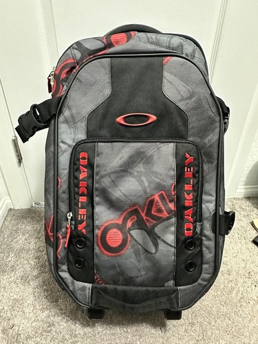 Oakley rolling luggage bag y2k - bag,