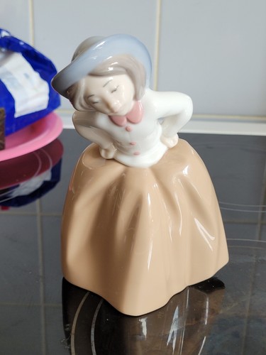 Nao lladro figurine - by,